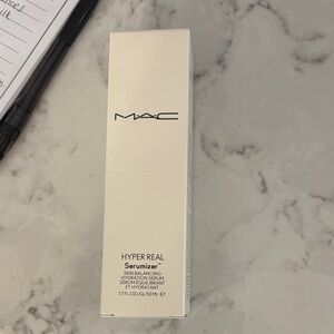 MAC Hyper Real Serumizer - White Packaging